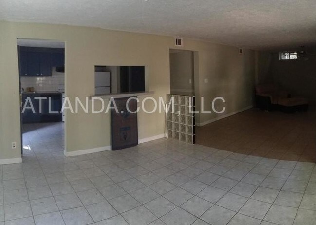 Foto del edificio - 1118 Fayetteville Rd SE