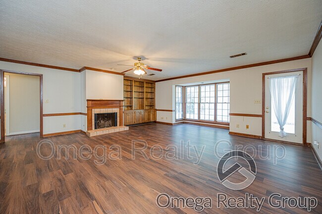 Building Photo - 3531 Royal Carriage Dr