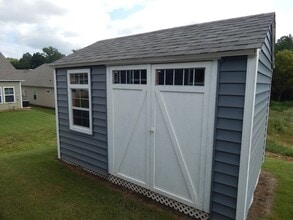Building Photo - 229 Carvel Trl
