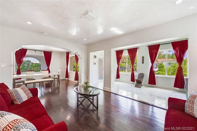 Foto del edificio - 1776 SW 11th Ter