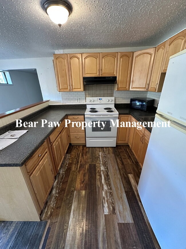 Building Photo - Cute Duplex in Kittredge!!