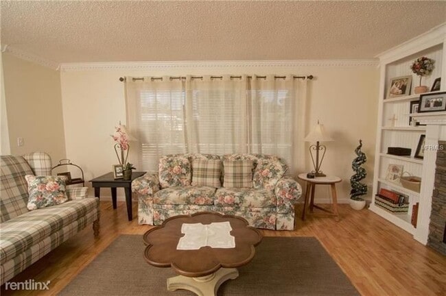 Foto del edificio - 3 br, 2 bath House - 3607 24th Avenue West...