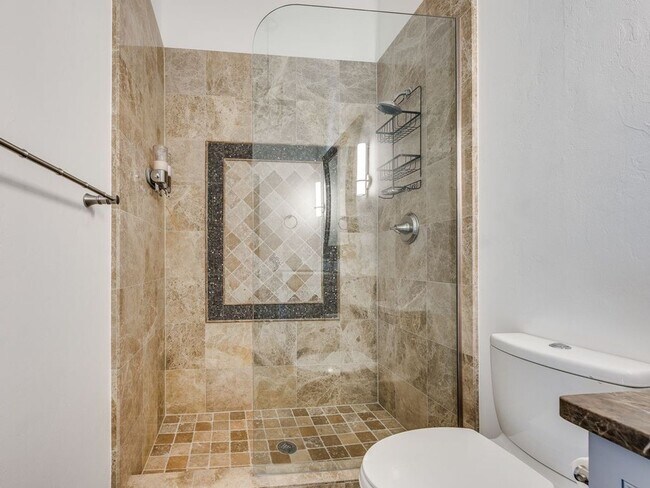 Building Photo - Luxury Downtown OKC Brownstone Available for Lease!