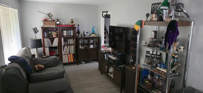 Building Photo - 33990 Edna St