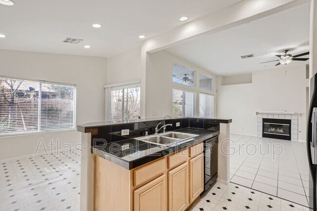 Foto del edificio - 1729 W Gentle Brook St