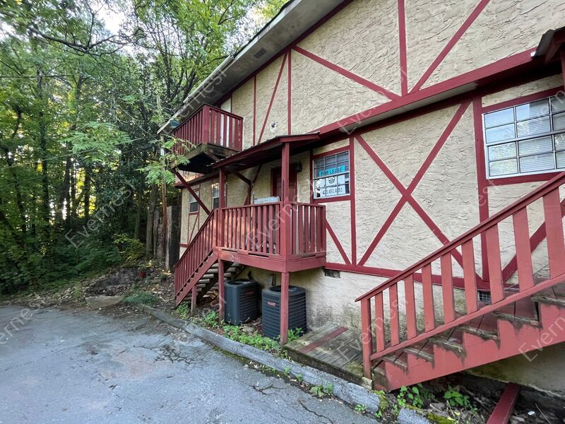 Primary Photo - 3216 Gleason Dr