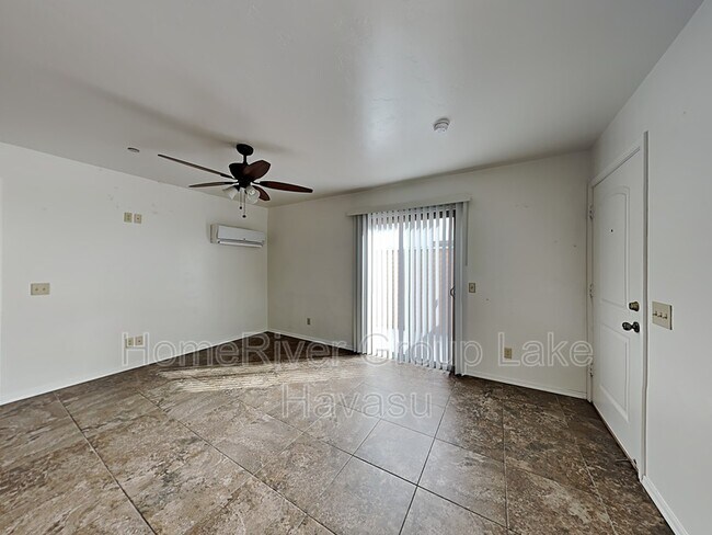 Foto del edificio - 2341 N Kiowa Blvd