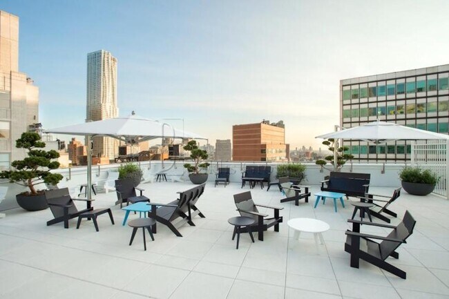 Foto del edificio - 3 bedroom in Manhattan NY 10038