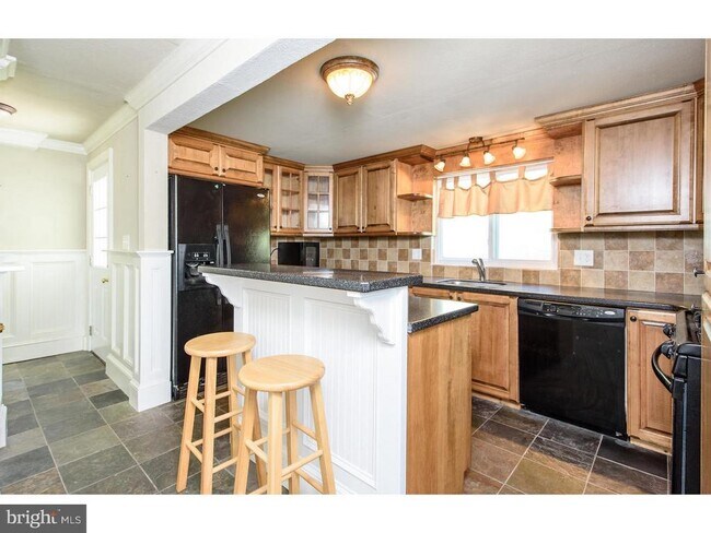 Foto del edificio - 374 Dehaven St