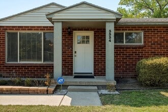 Building Photo - 3334 Maple Wy