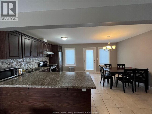 Building Photo - 1060 Mercer St