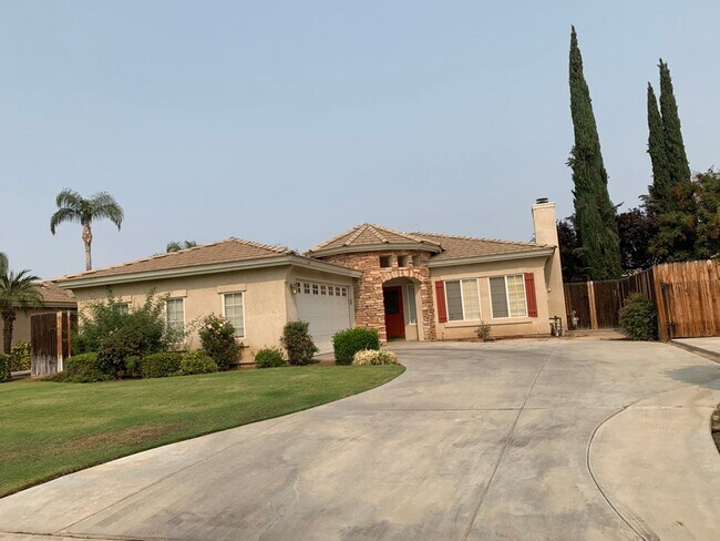 Foto del edificio - NW Madison Grove!! - 9914 Paper Moon Way $...