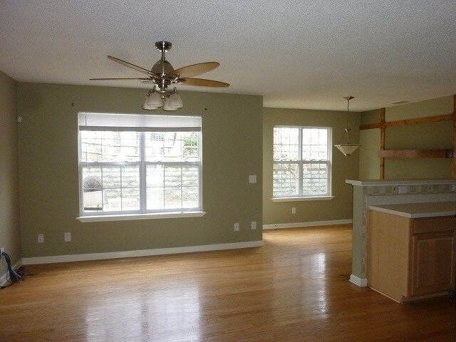 Foto del edificio - 1418 Walnut Hill Dr