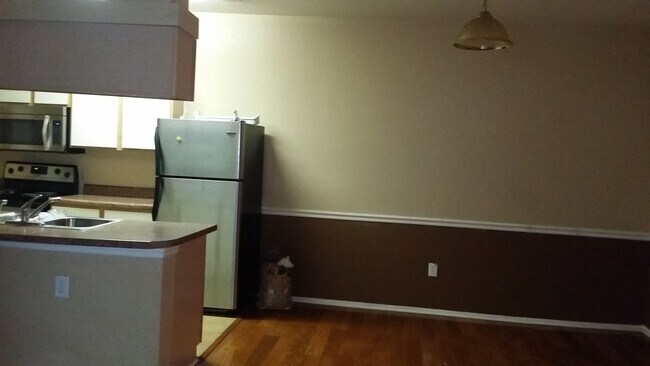 Building Photo - Luxury and Spacious, 1st floor condo with ...