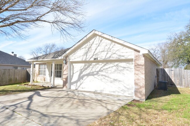 Building Photo - 2712 Greenbriar Ct
