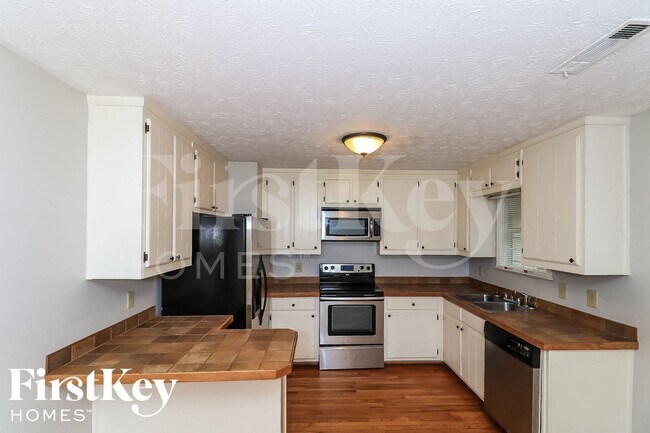 Foto del edificio - 2905 Navajo Cir