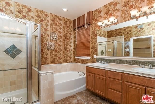 Building Photo - 3 br, 3 bath House - 19920 Oakville Ct
