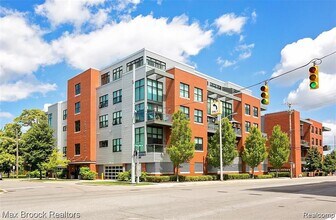 Building Photo - 100 N Center St