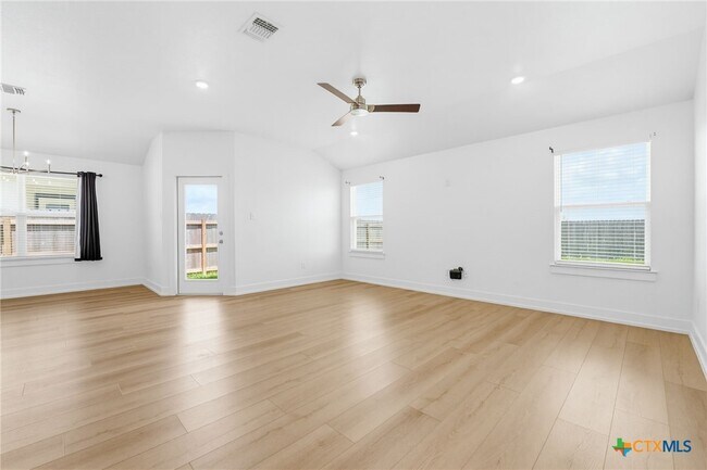 Building Photo - 8822 Trungle Rd