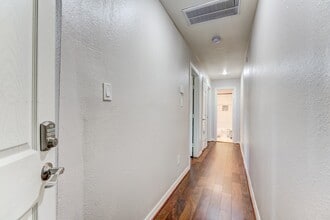 Building Photo - 2720 Truxillo St