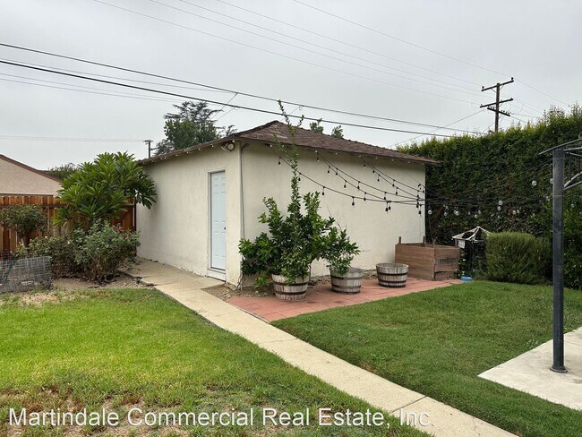 Foto del edificio - 3 br, 1 bath House - 633 N. Vallejo