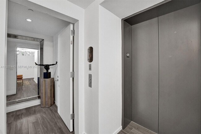 Foto del edificio - 801 S Miami Ave