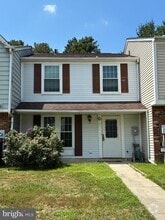 Building Photo - 201 Villa Knoll Ct