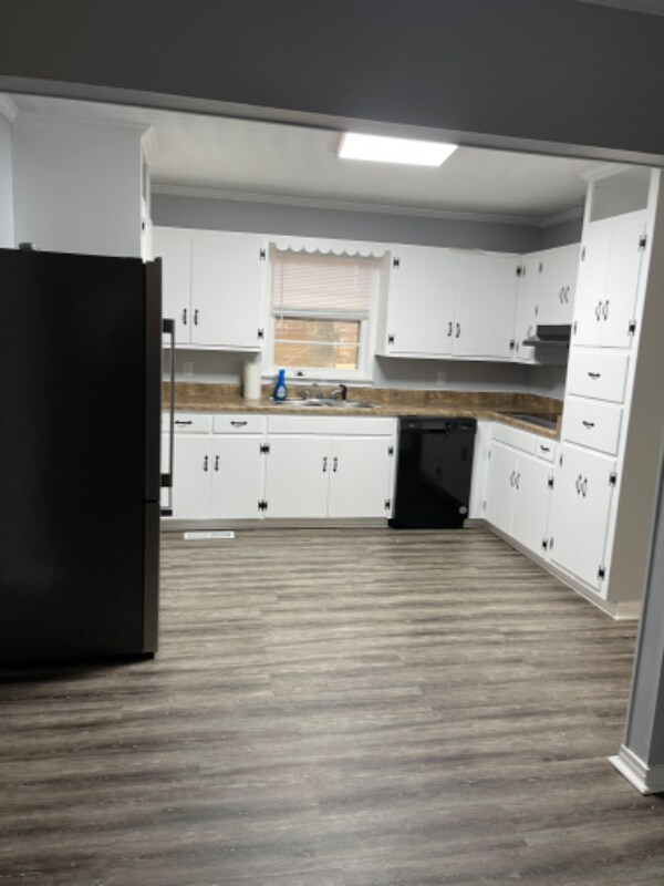 Building Photo - 2040 Alpine Dr