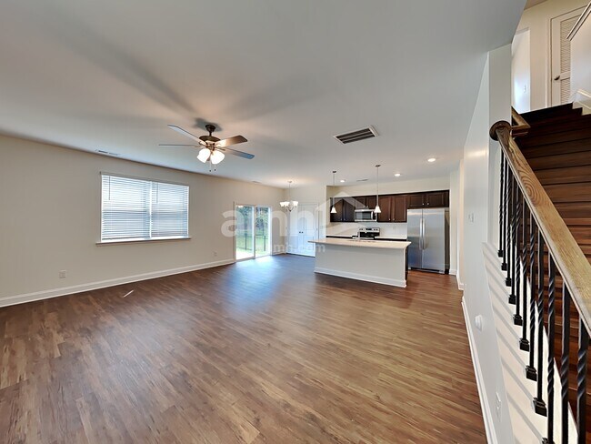 Building Photo - 11101 Hazel Gardens Drive
