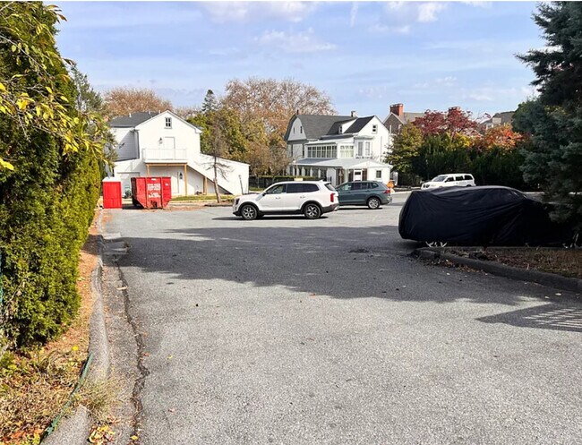 Foto del edificio - 8 Philadelphia Ave