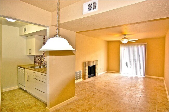 Building Photo - 12630 Ashford Meadow Dr