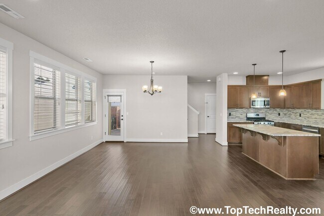 Foto del edificio - Gorgeous 4 BD, 2.5 BA Home In Bethany Cree...