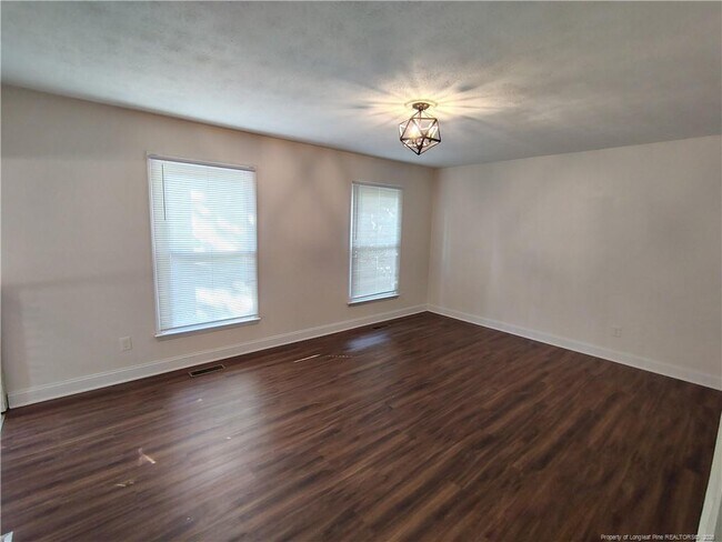 Foto del edificio - 515 Farmview Dr