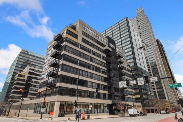 Foto principal - 130 S Canal St