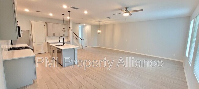 Building Photo - 660 Benoi Dr