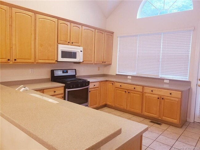Building Photo - 236 Zelkova Rd