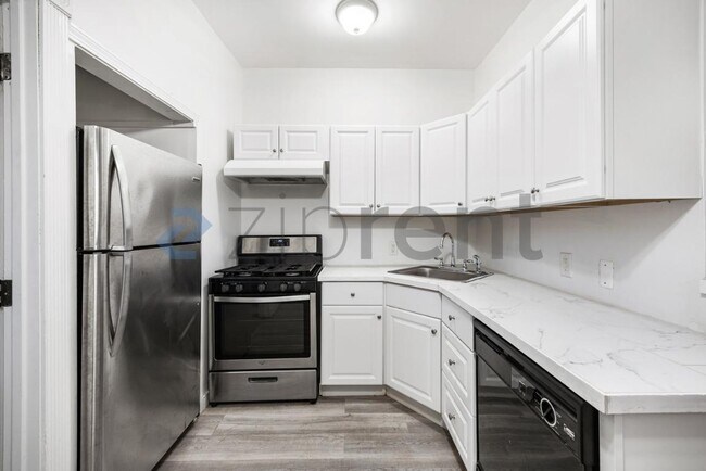 Building Photo - Unit