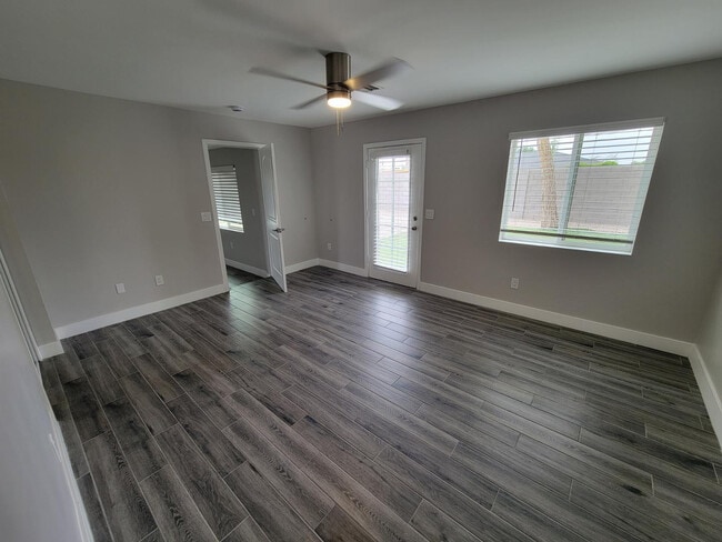 Foto del edificio - 535 W 15th St