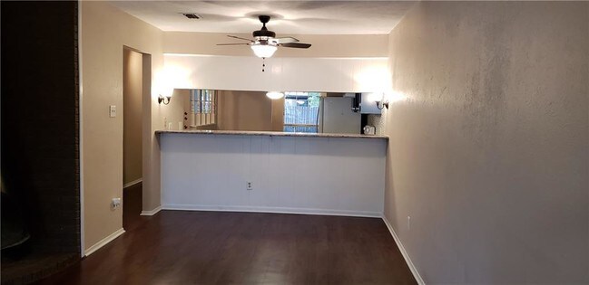 Building Photo - 1217 Elm Ct