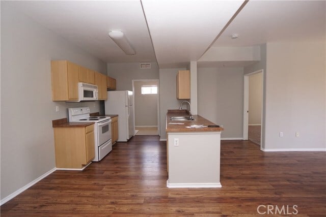 Building Photo - 24909 Madison Ave