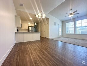 Building Photo - 13643 Vernet Dr