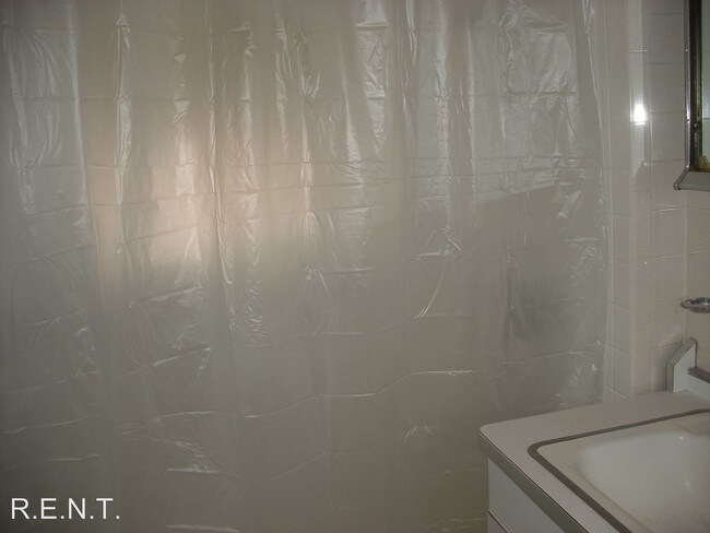 Building Photo - 55 W Hartwell Ave