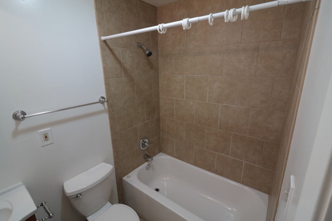 Foto del edificio - 77 N Ellsworth Ave