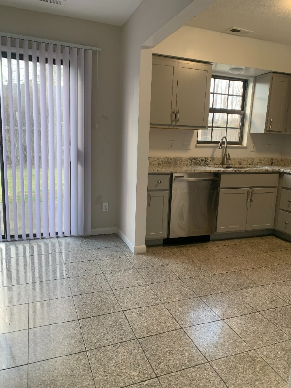 Photo - 726 Ohio Pike Townhome