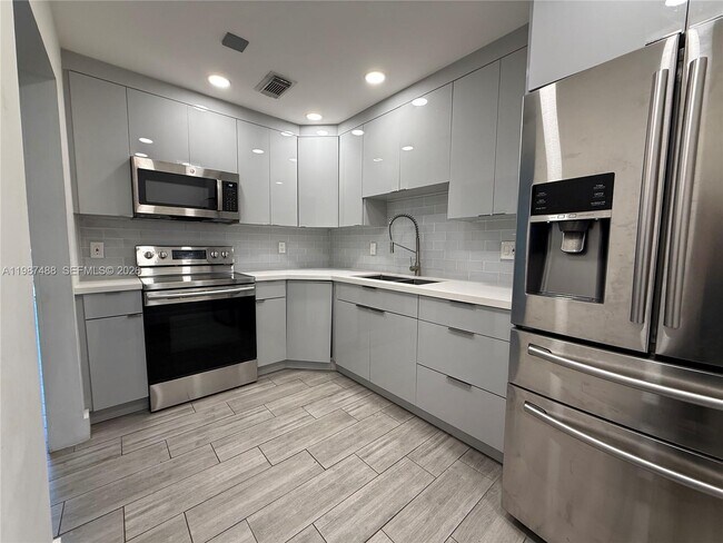 Building Photo - 21133 SW 85th Ave