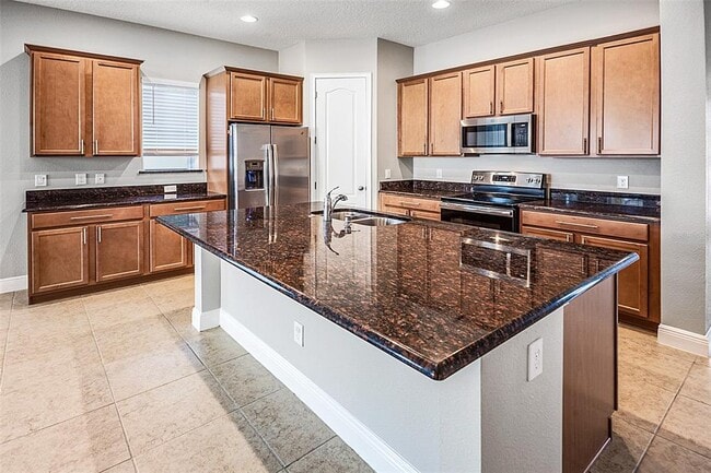 Building Photo - 8009 Nemours Pkwy