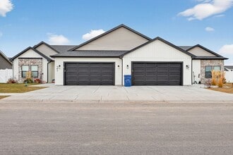 Building Photo - 585 Idaho Ave