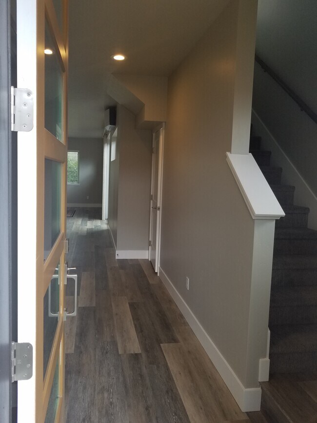 Foto del edificio - 335 E 36th St