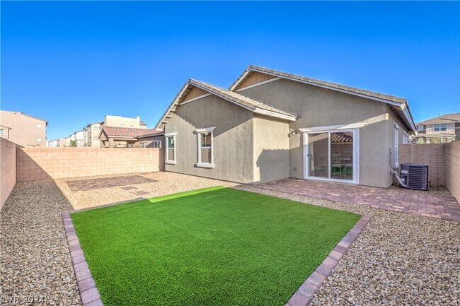 Foto del edificio - 747 N Water St