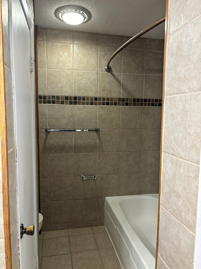 Foto del edificio - 2140 Edgewood Rd NW